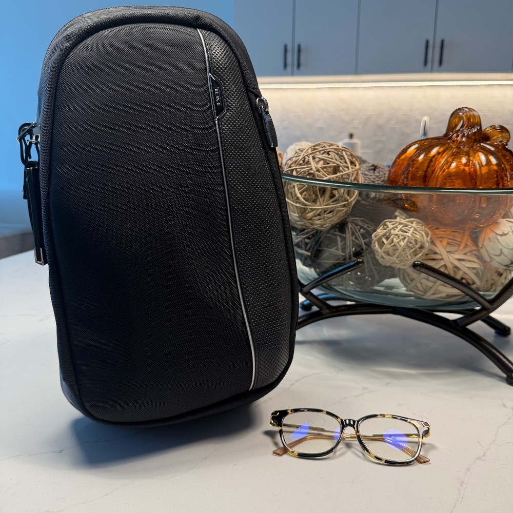 TUMI ARRIVÉ MARTIN SLING